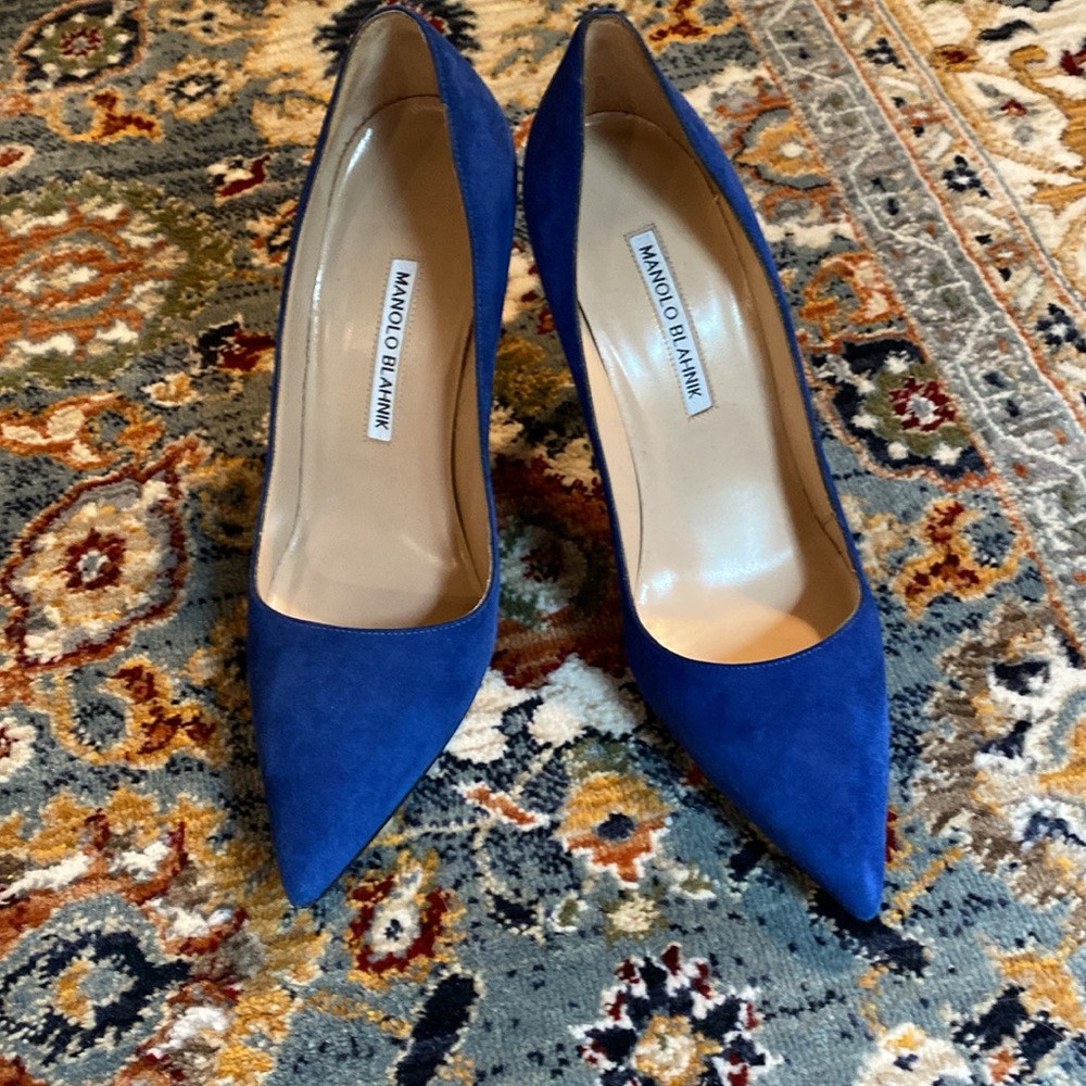 Manolo Blahnik pumps - Picture 10 of 12